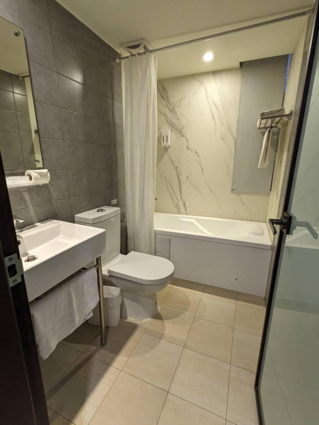 Ximen Hotel B Taipei Exteriör bild